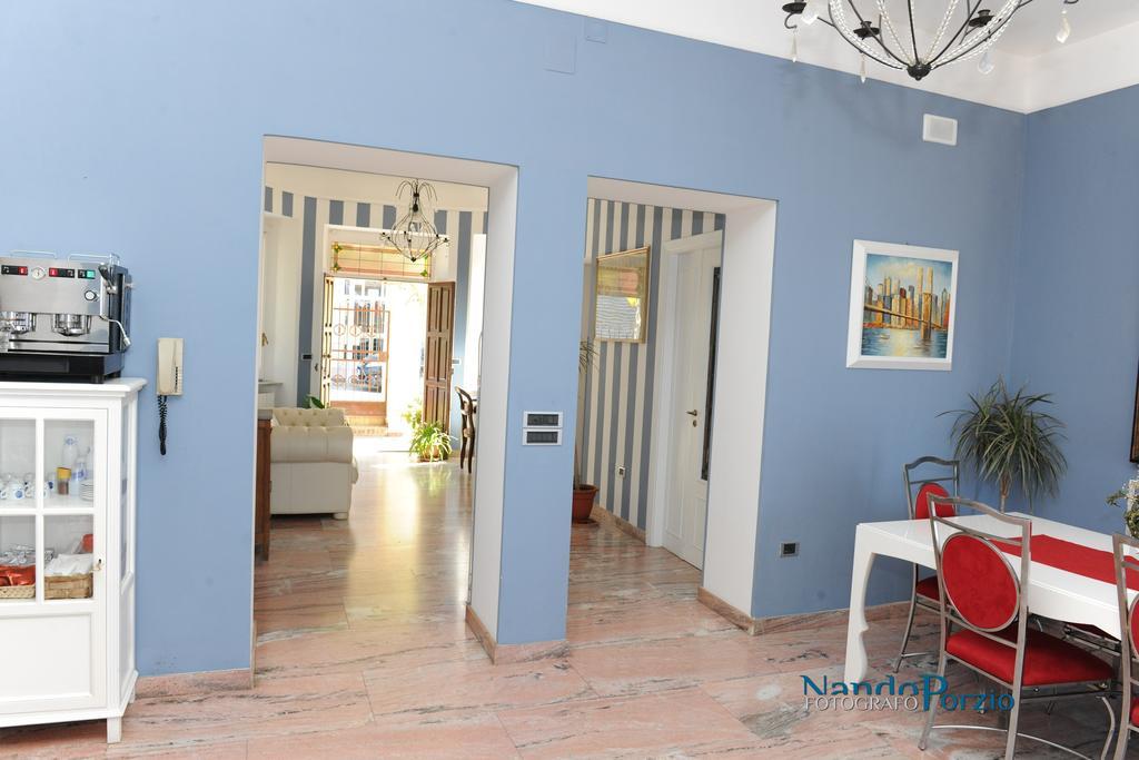 B&B Villa Delle Rondini ヴィボ・バレンティア・マリーナ エクステリア 写真