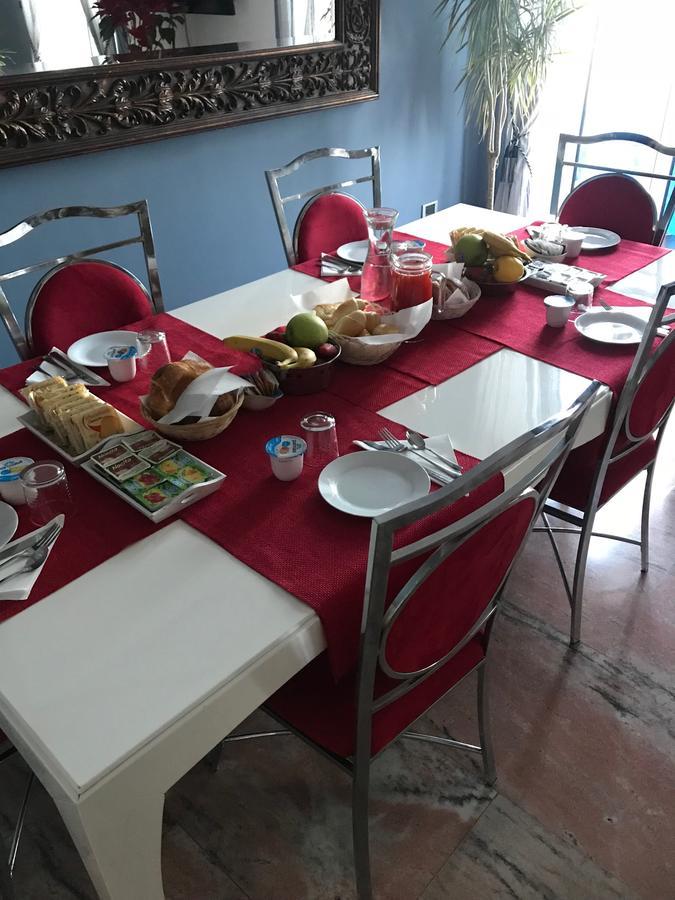 B&B Villa Delle Rondini ヴィボ・バレンティア・マリーナ エクステリア 写真